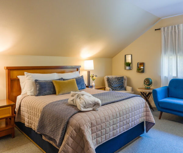 Discovery Inn Rm 33 Standard Queen